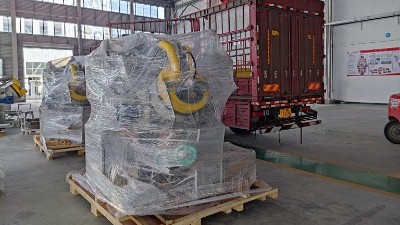 又有兩臺滾噴機(jī)發(fā)貨啦！航空緊固件客戶訂購