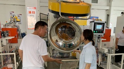 【客戶參觀】美國橡膠減震客戶來訪參觀安捷倫全自動(dòng)滾噴機(jī)