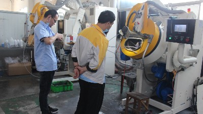 電感磁材滾噴測(cè)試—知名電感企業(yè)來訪安捷倫進(jìn)行滾噴機(jī)打樣